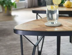 Sonstige Beistelltisch