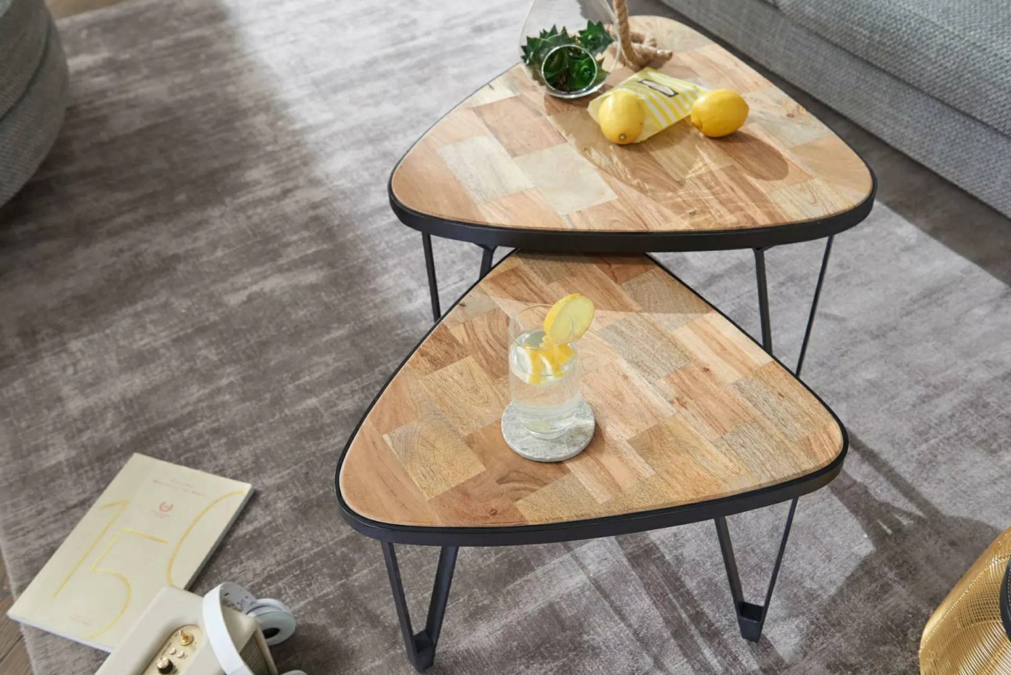 Sonstige Beistelltisch