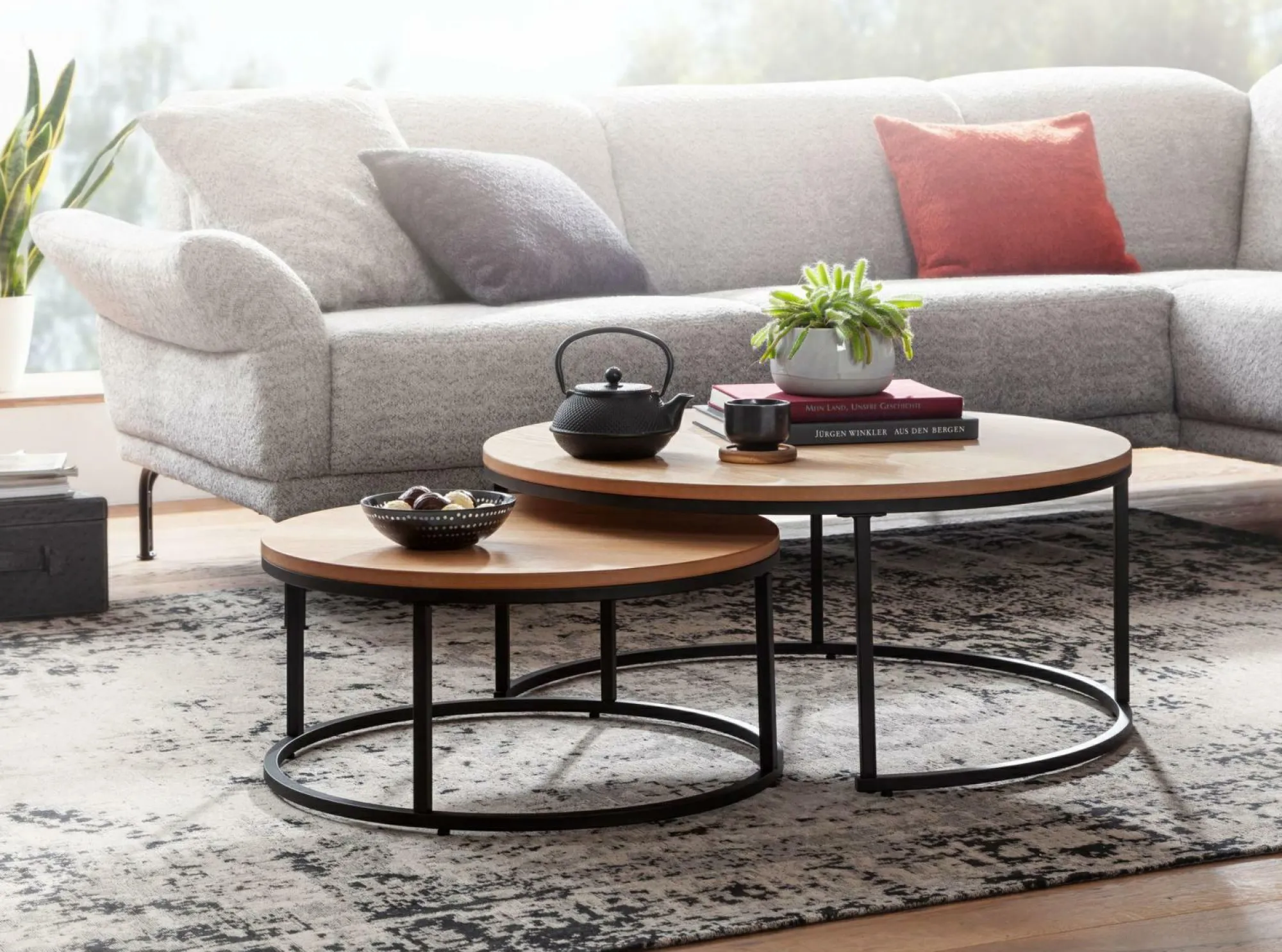 Sonstige Beistelltisch