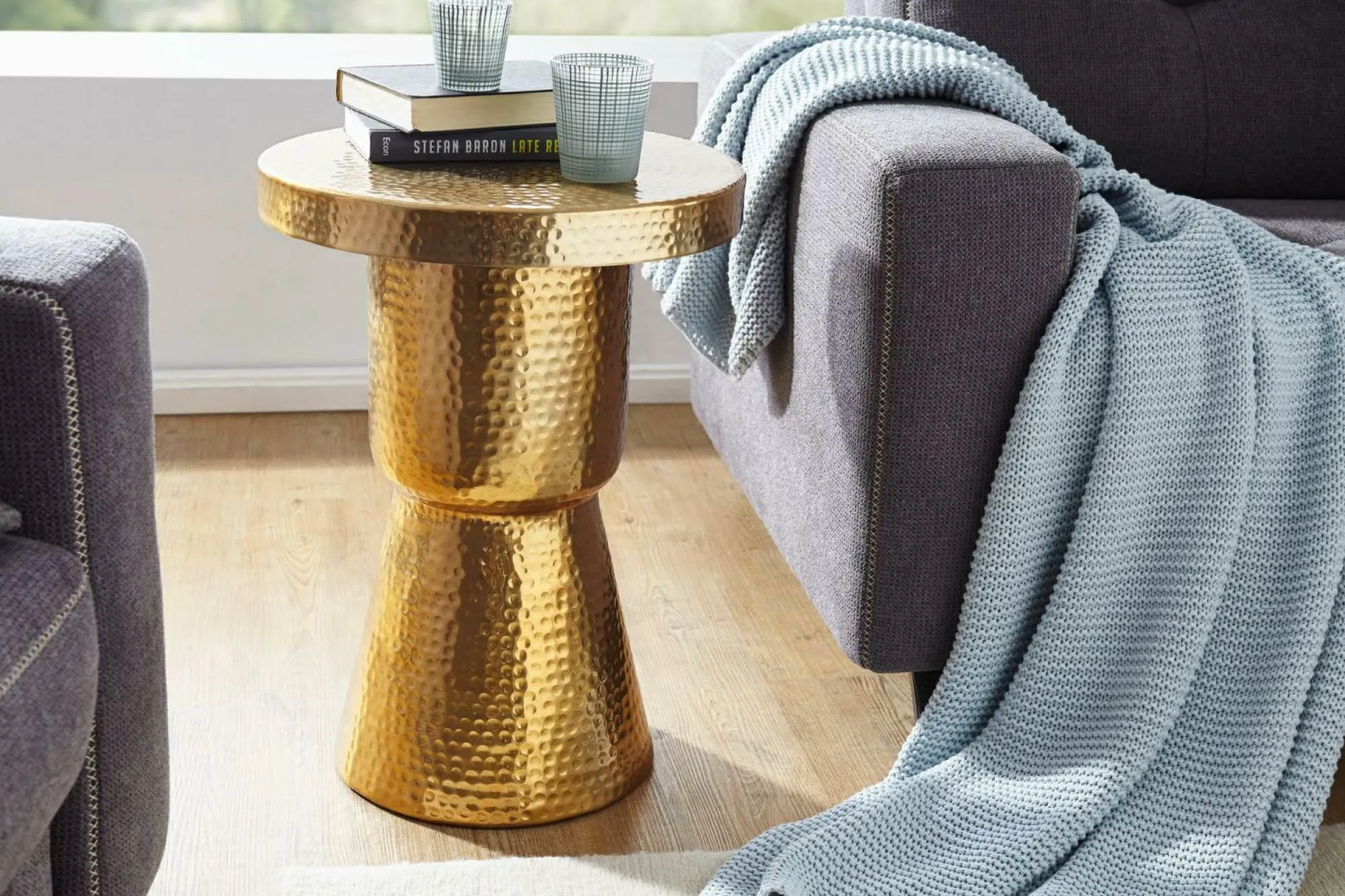 Sonstige Beistelltisch