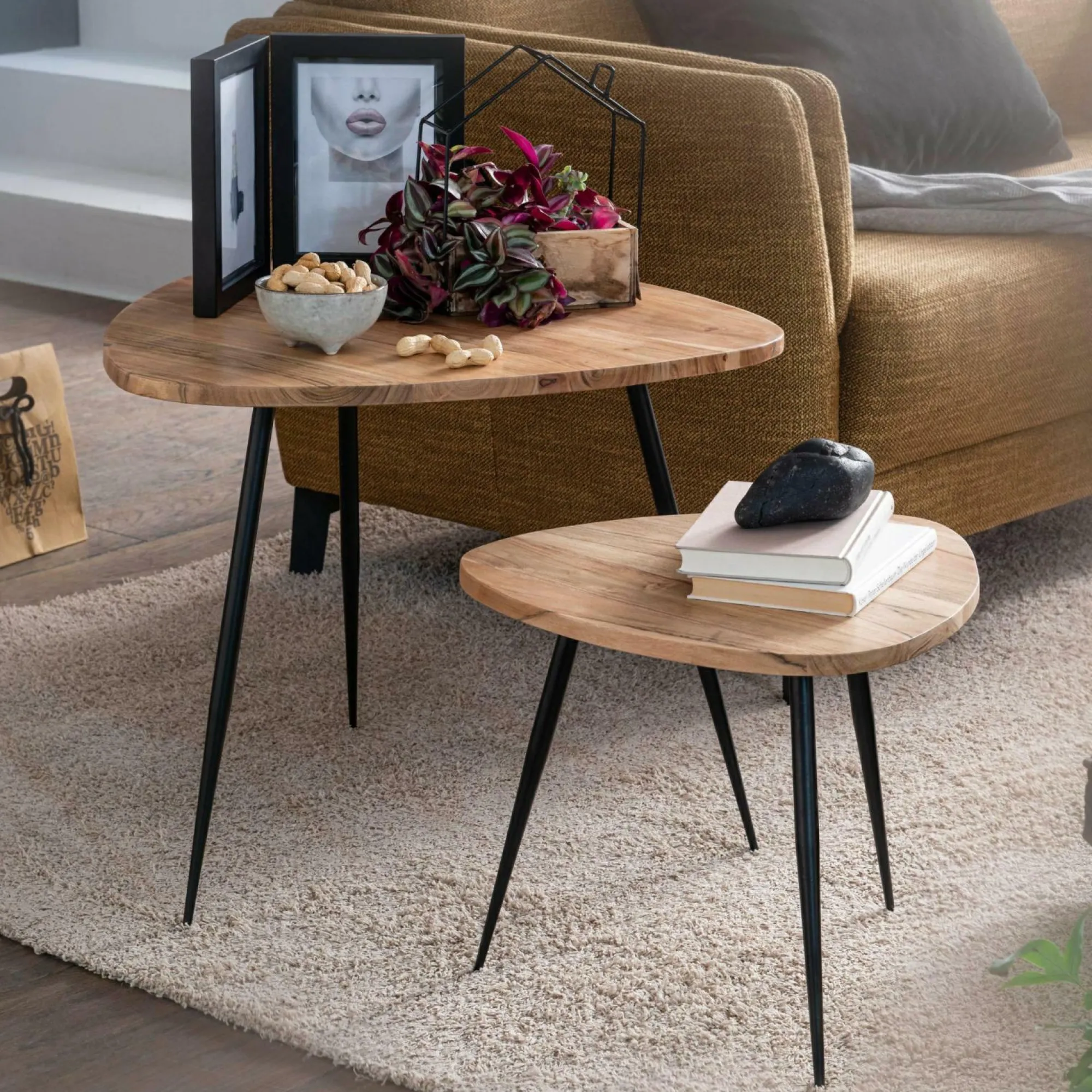 Sonstige Beistelltisch