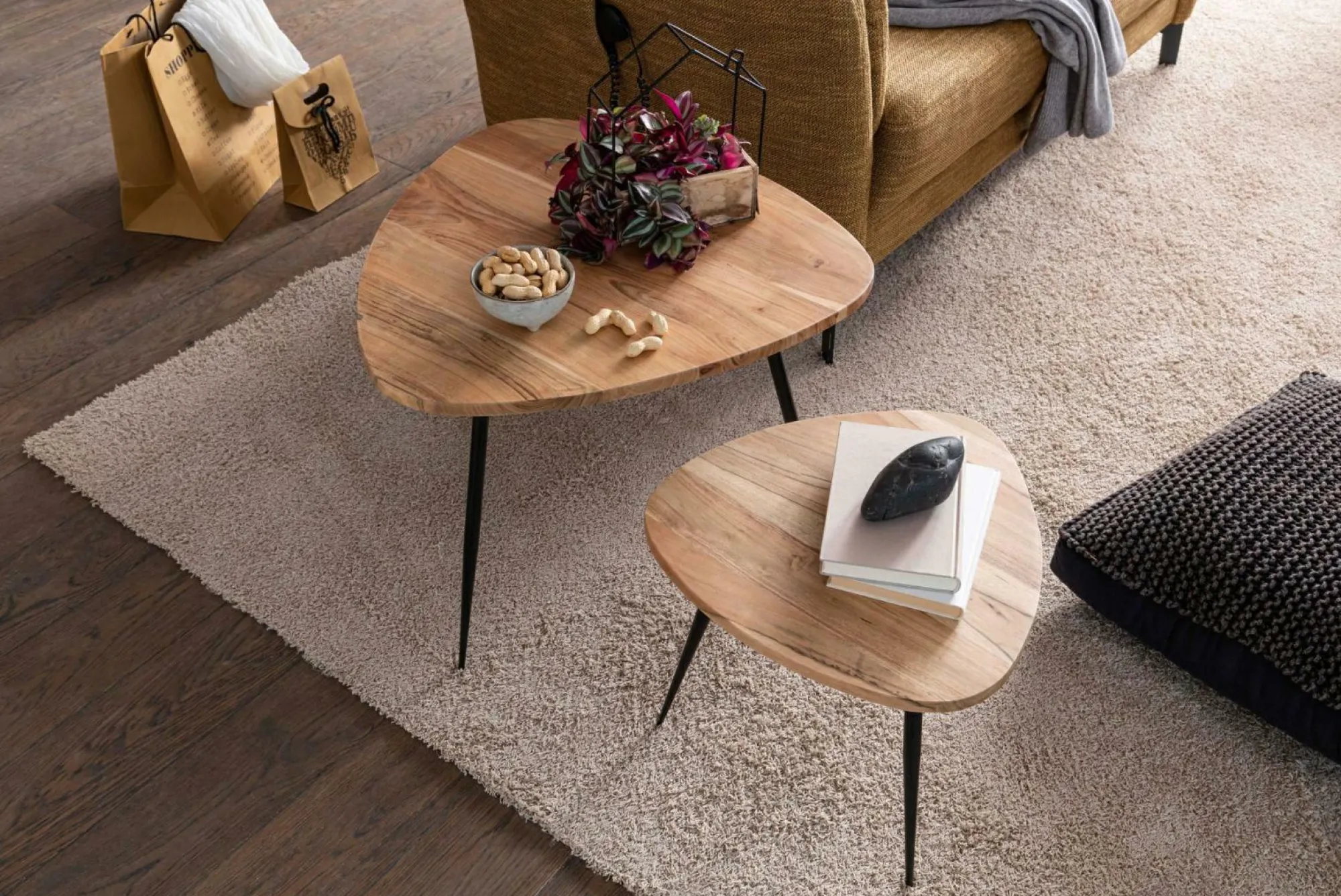 Sonstige Beistelltisch