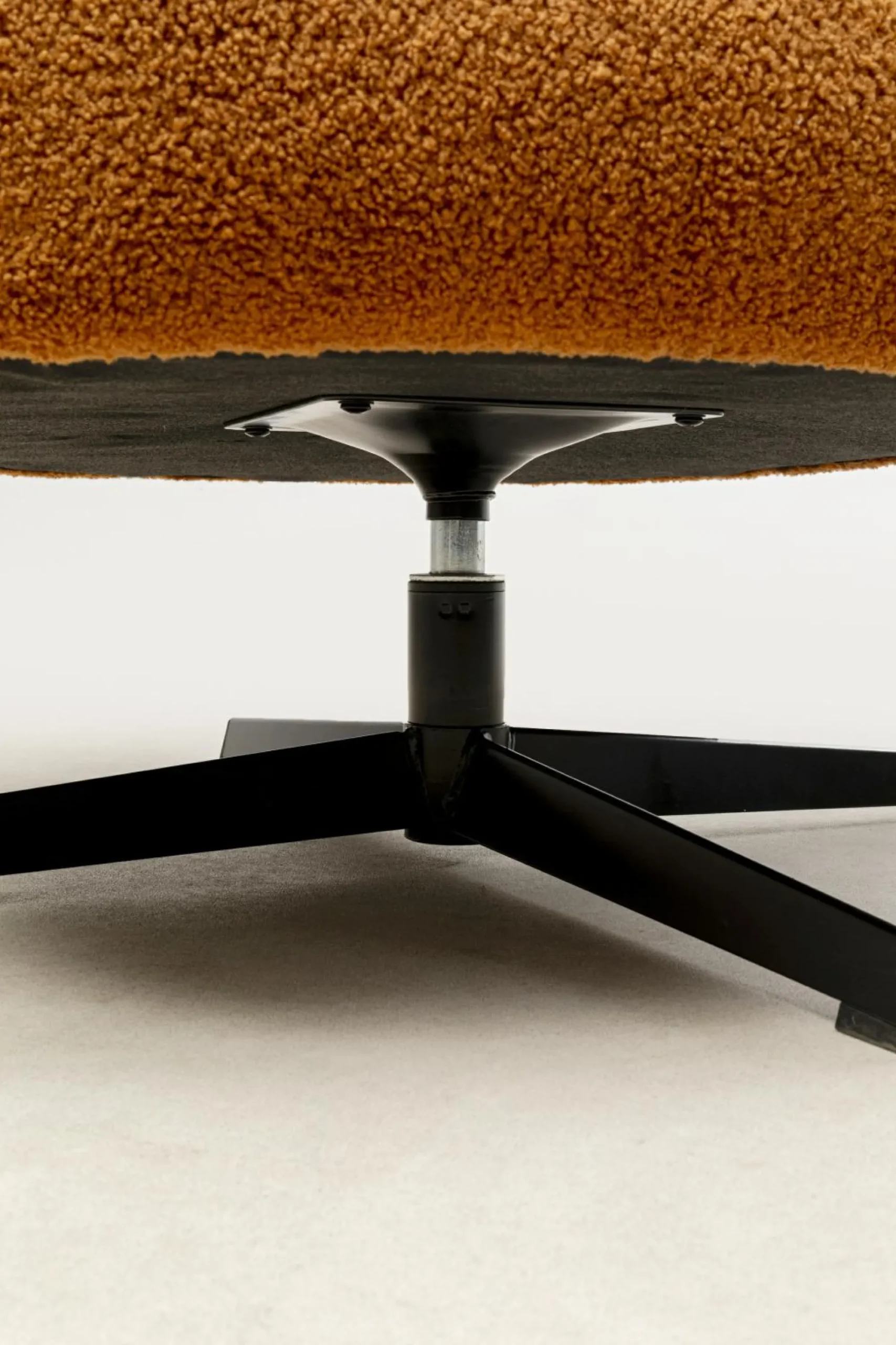 KARE DESIGN Drehsessel PEONY FUZZY