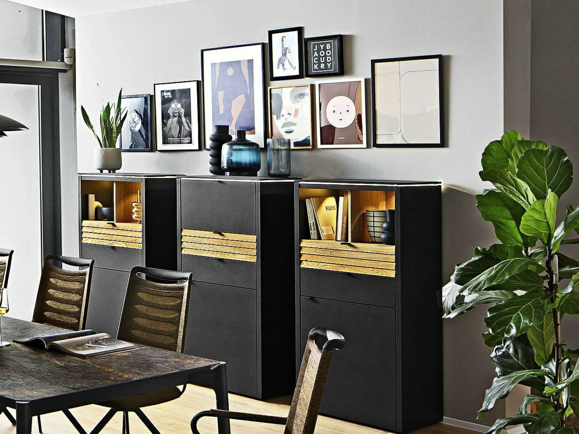 New VENJAKOB Highboard GAME