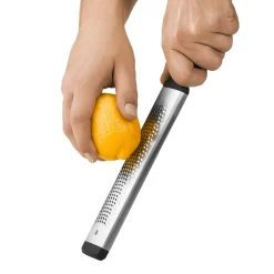 WMF Küchenreibe fein