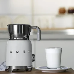 smeg Milchaufschäumer
